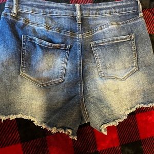 Rue 21 curvy size 16 jean shorts